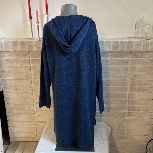 Cozy Casual Long Line Hooded Cardigan - Picture 3 of 6